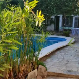 Hermosa Habitación Con Parque Y Piscina Habitación en casa particular Mendoza